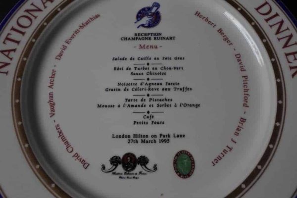 National Restaurateurs Dinner presentation Plate Hilton Park Lane 1995 - Image 3