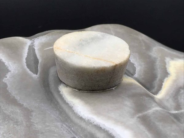 Carved and Polished Agate Model of a Sting Ray / Fish - Image 4