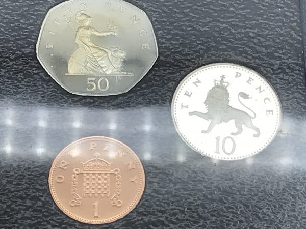 Set British Decimal Coins 2004 1P 2p 5p 10p 20p 50p £1 £2 - Image 11