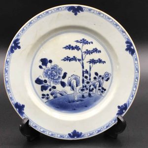 18th Century Qianlong Chinese Porcelain Plate Bamboo and Peony Pattern