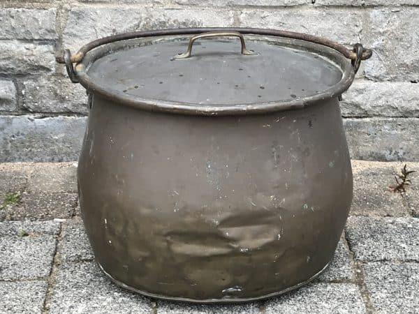 Rare 19th Century Victorian Copper Cauldron with Iron Handle & Lid – Large Antique
