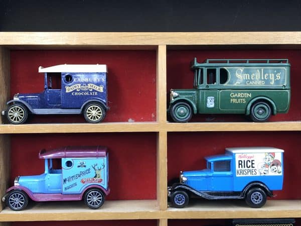 Collection Corgi Matchbox and Lledo Advertising Die Cast Trucks - Image 3