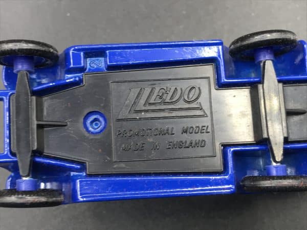 Collection Corgi Matchbox and Lledo Advertising Die Cast Trucks - Image 9