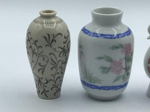 Collection Miniature Chinese Porcelain Vases - Image 12