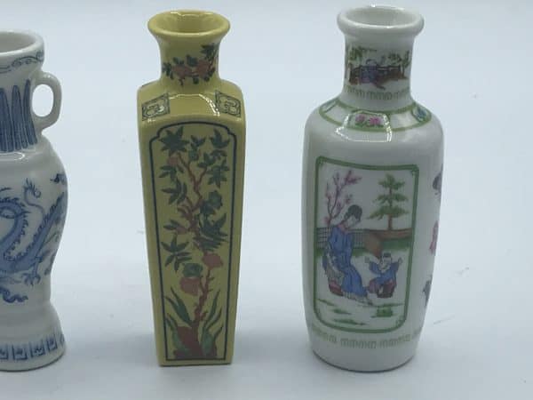 Collection Miniature Chinese Porcelain Vases - Image 10