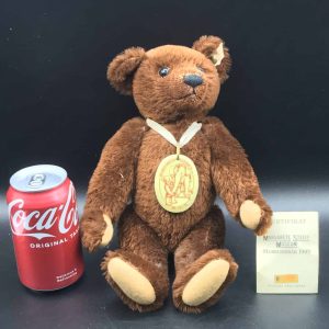 Rare Steiff Margarete Steiff Museum Bear 1999 – Ltd Ed 670343 – Brown Plush