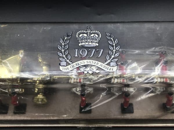 Crescent Toys Model No 3 1977 Jubilee  Royal State Coach Procession - Image 4