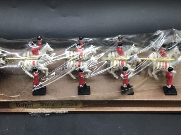 Crescent Toys Model No 3 1977 Jubilee  Royal State Coach Procession - Image 7