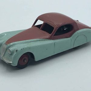 Vintage DINKY TOYS No.157 – JAGUAR XK120