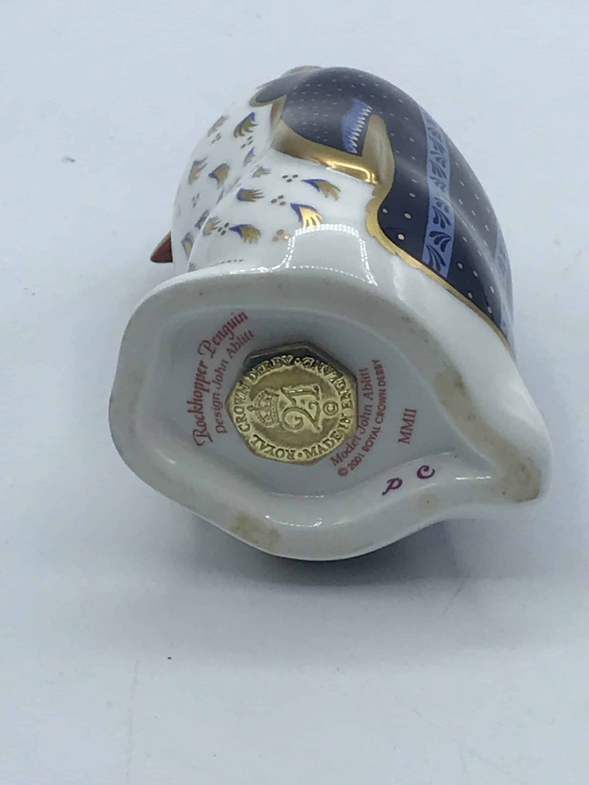Royal Crown Derby Rockhopper Penguin Paperweight  Gold Stopper - Image 2