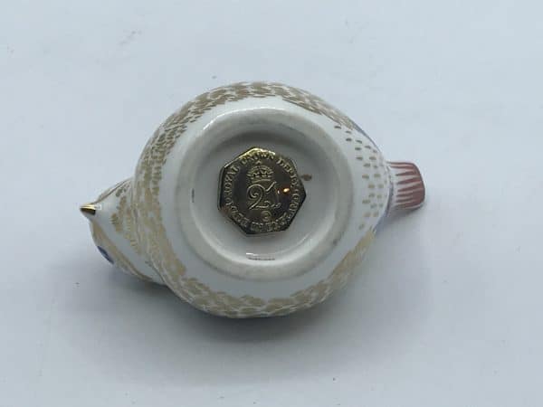 Royal crown derby paperweight WREN Gold Stopper - Image 4