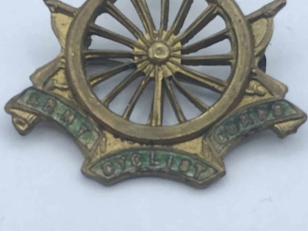Rare Army Cyclist Corps Enamel Badge - Image 3