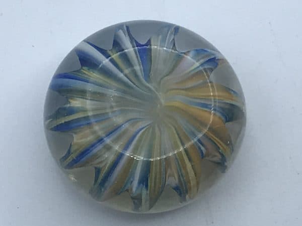 Small Isle of White Art Glass Paperweight - Image 4