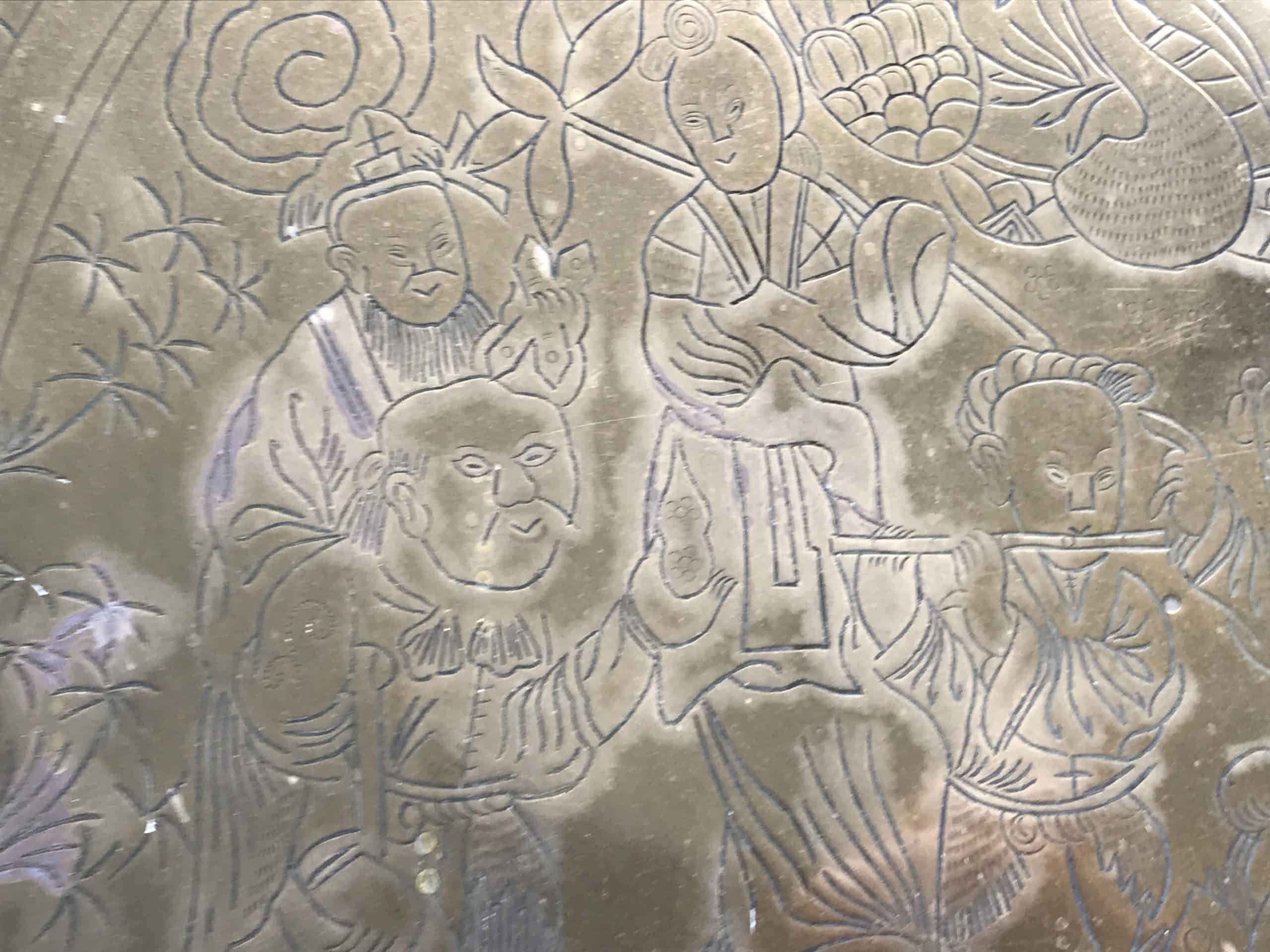 Chinese Brass Dragon and Phoenix Charger Engraved Court Scene 21 Inch - Image 18