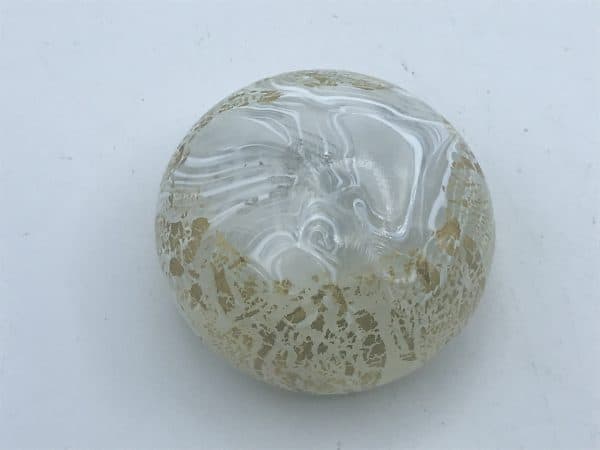 Isle Of White Glass Paperweight No2 - Image 3