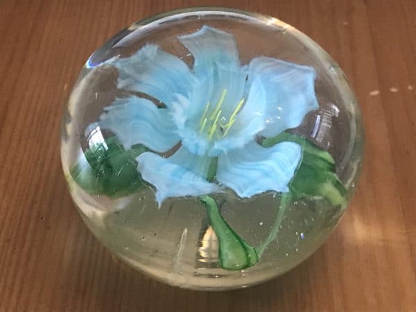 Stunning Vintage Contemporary Chinese Floral Paperweight