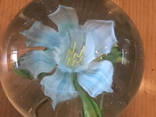 Stunning Vintage Contemporary Chinese Floral Paperweight - Image 8