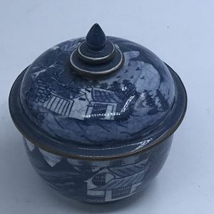 Chinese Porcelain Hand Painted Crackle Glaze Bowl and Cover