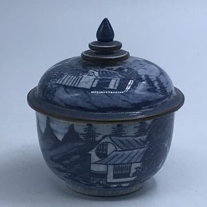 Chinese Porcelain Hand Painted Crackle Glaze Bowl and Cover