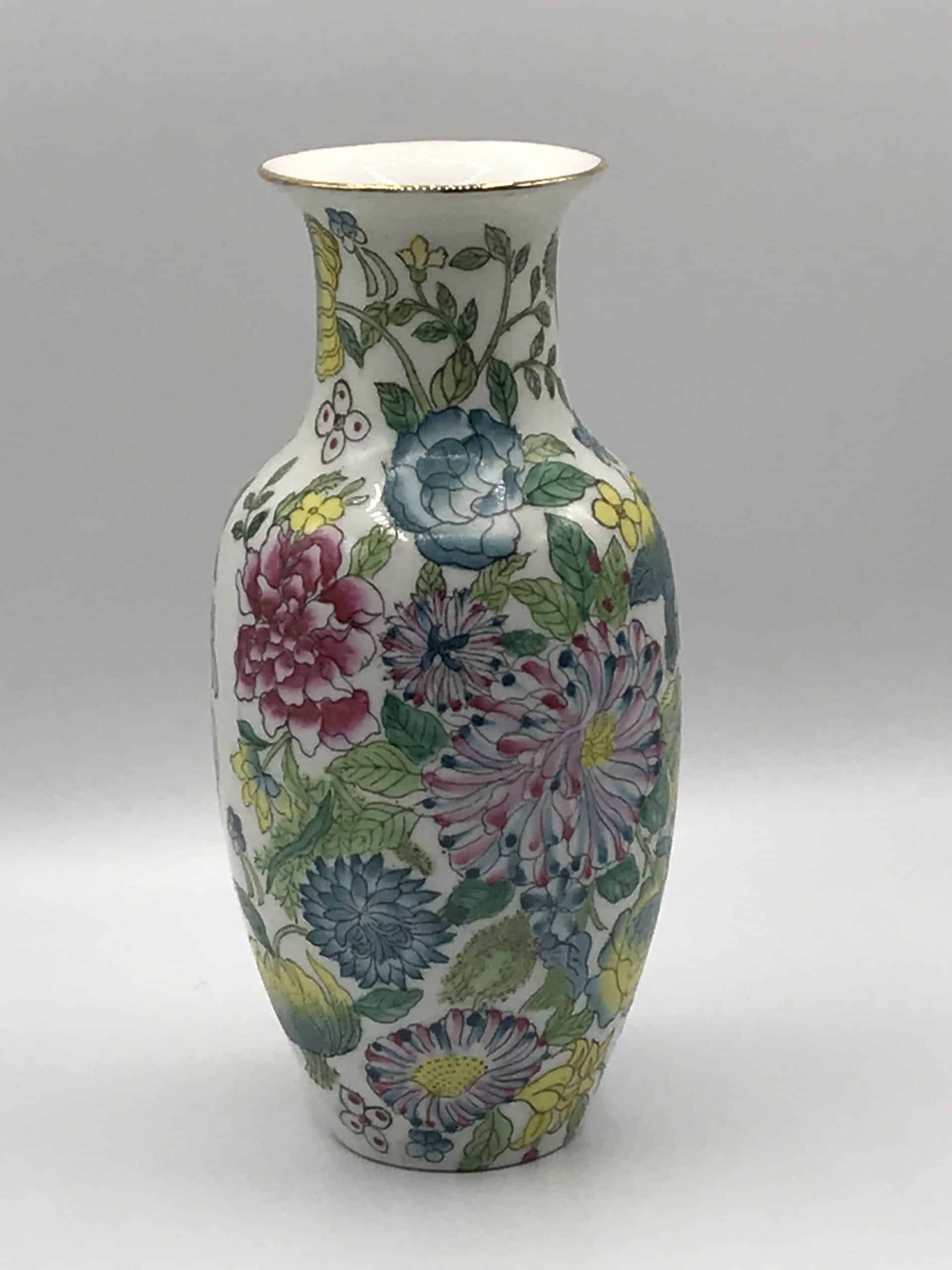 20th Century Chinese Porcelain Hand Painted Vase - Image 2