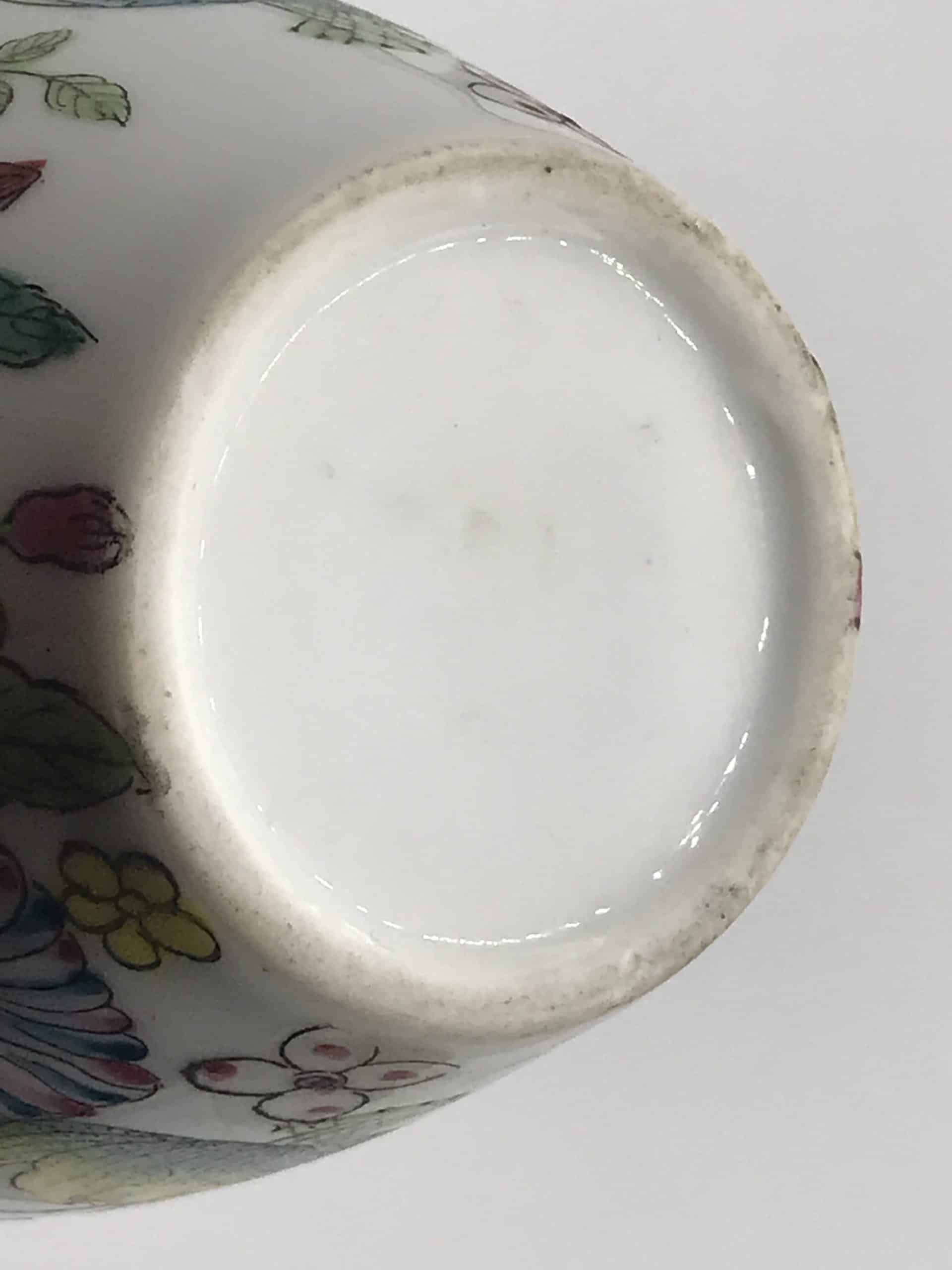 20th Century Chinese Porcelain Hand Painted Vase - Image 6