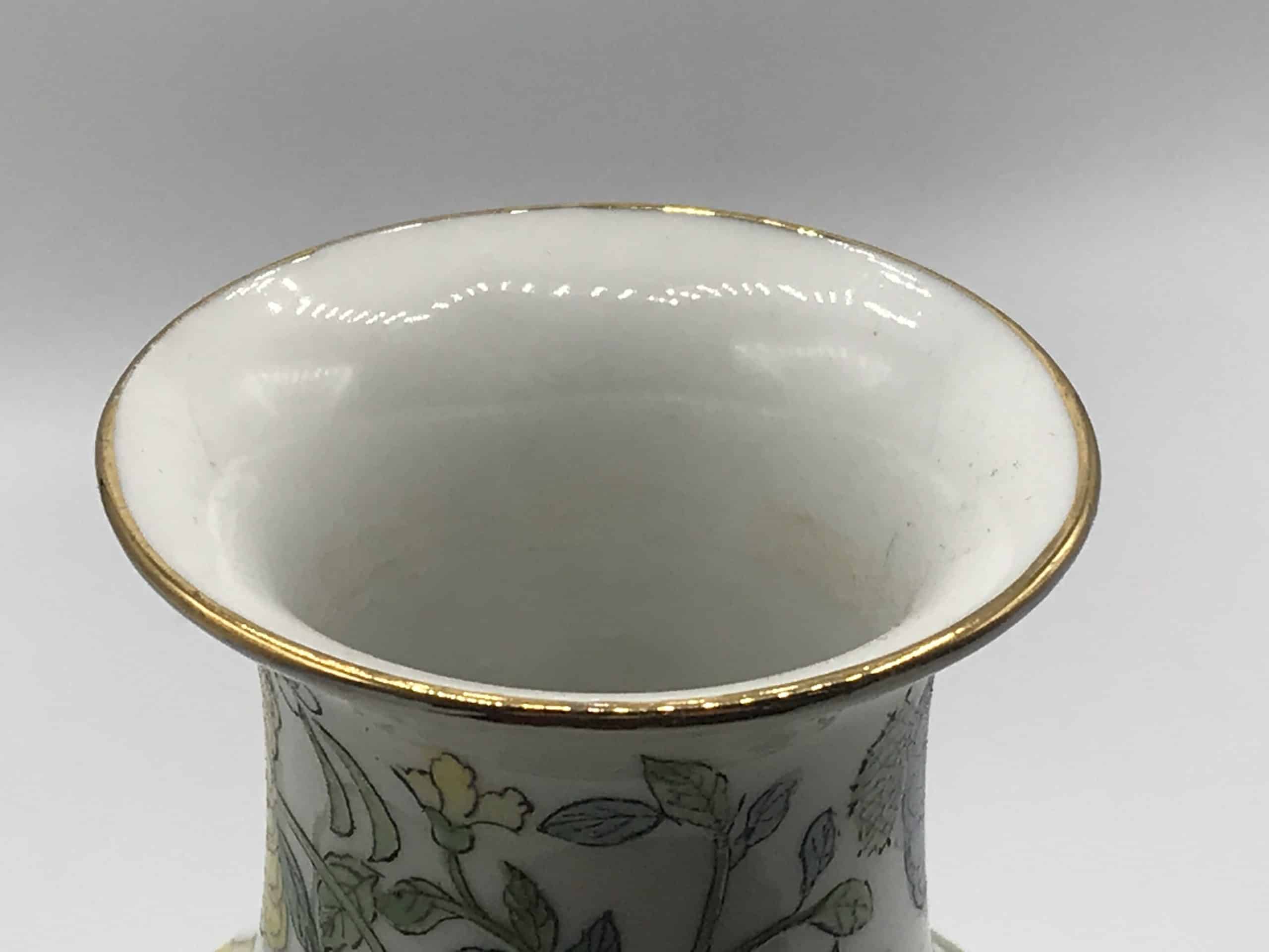 20th Century Chinese Porcelain Hand Painted Vase - Image 7