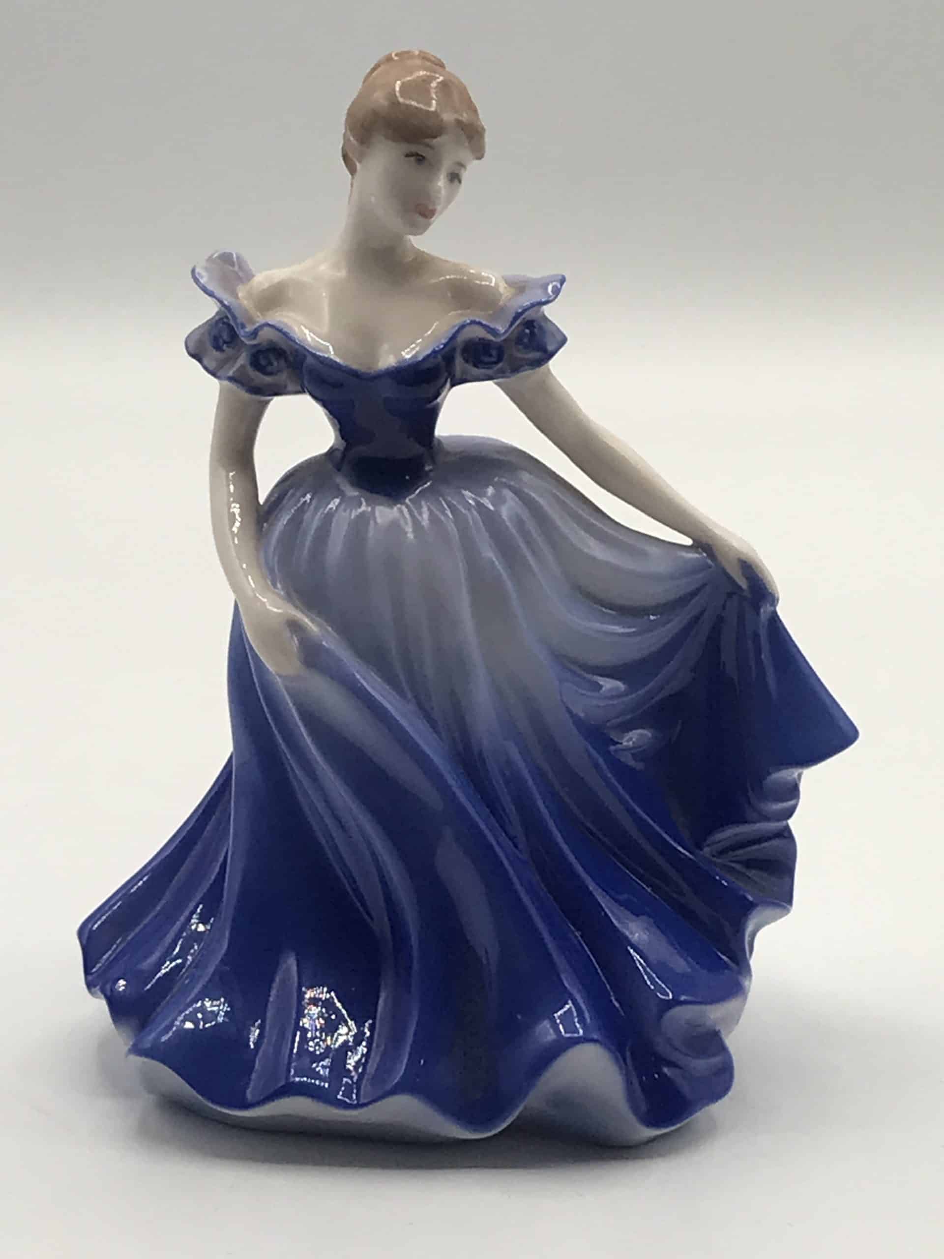 書 Coalport Figurines and Collectables A collection of Coalport figurines | Antiques, Collectables