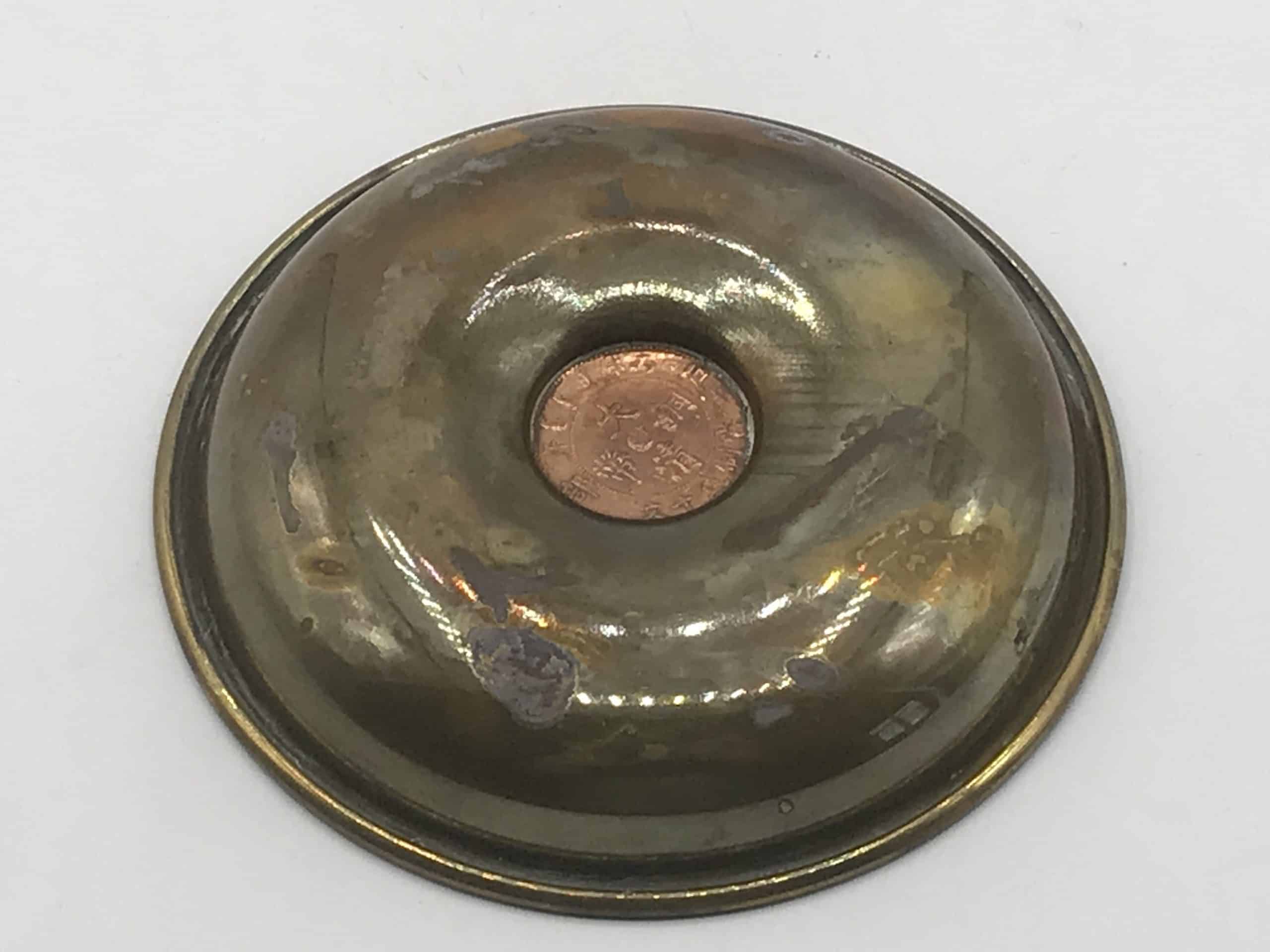 Brass Dish Set With Chinese Tai Ching Ti Kuo Cash Coin - Image 6