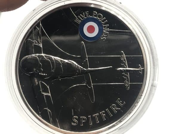 RAF 90th Anniversary Commemorative £5 Coin - Image 3