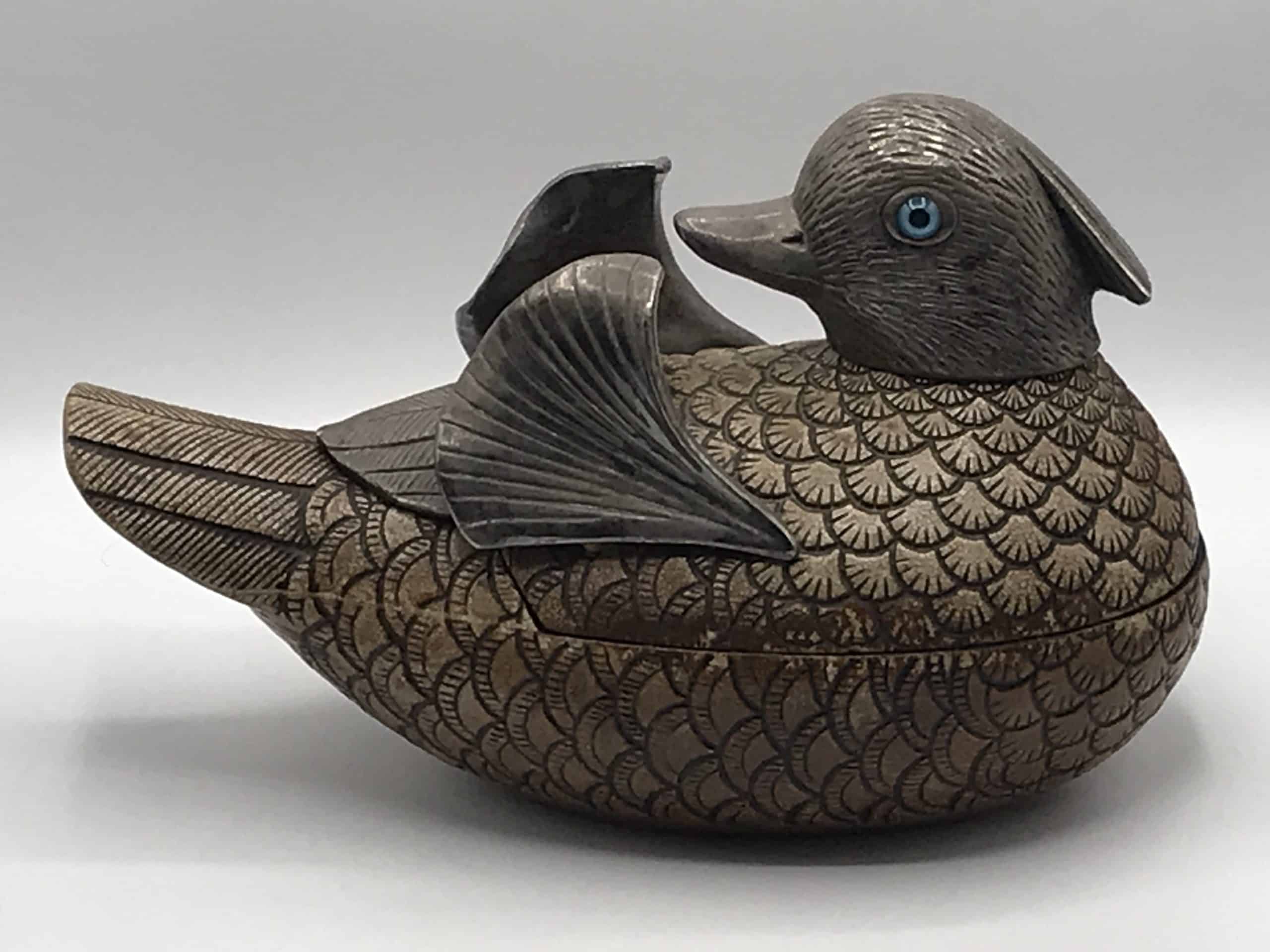 Vintage Chinese Lacquer Duck Box with Pewter Head, Wings & Glass Eyes – Ornate 20th Century Decorative Piece - Image 3