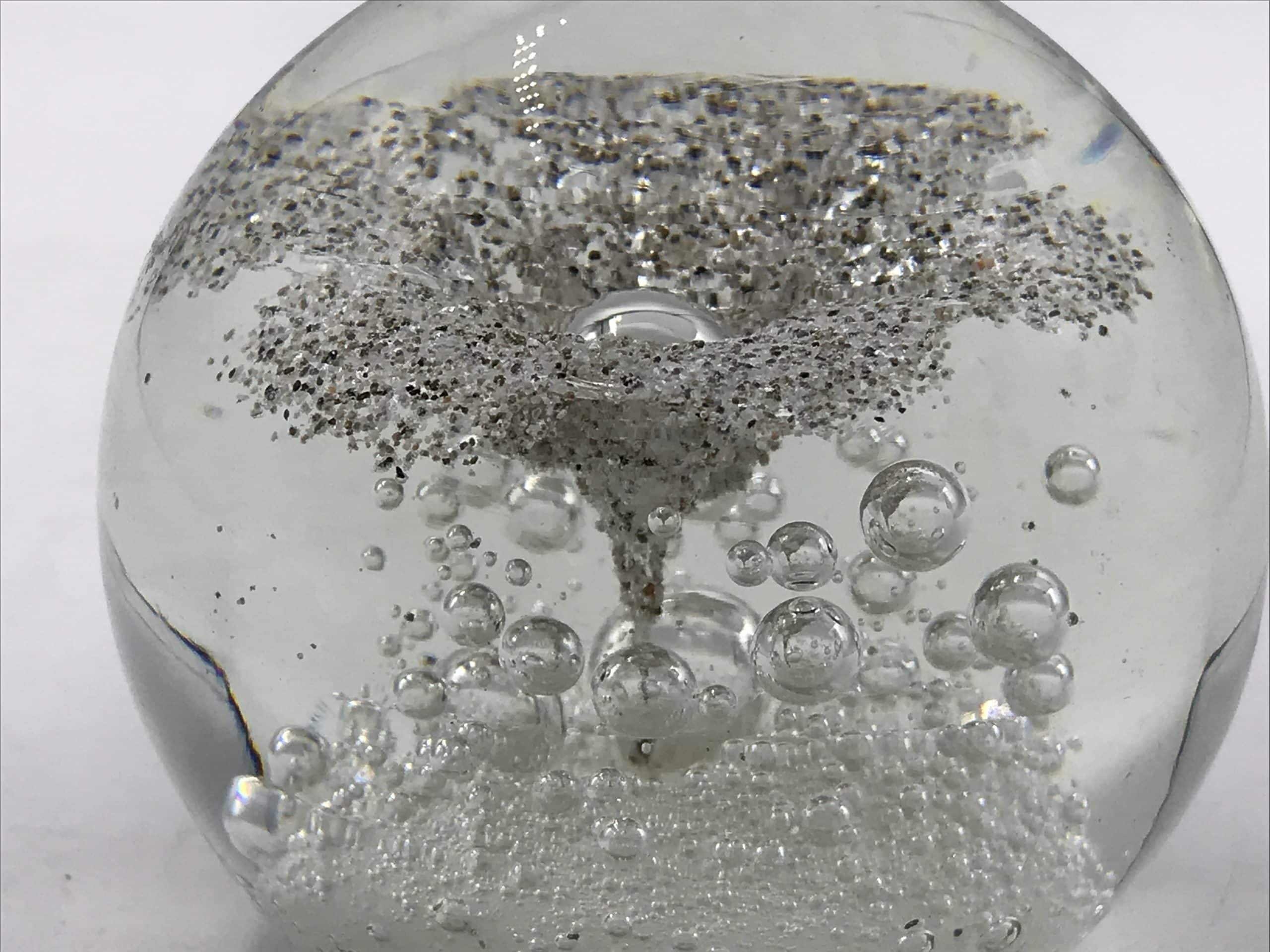 Stunning Italian Murano Glass Paperweight Bubbles - Image 3