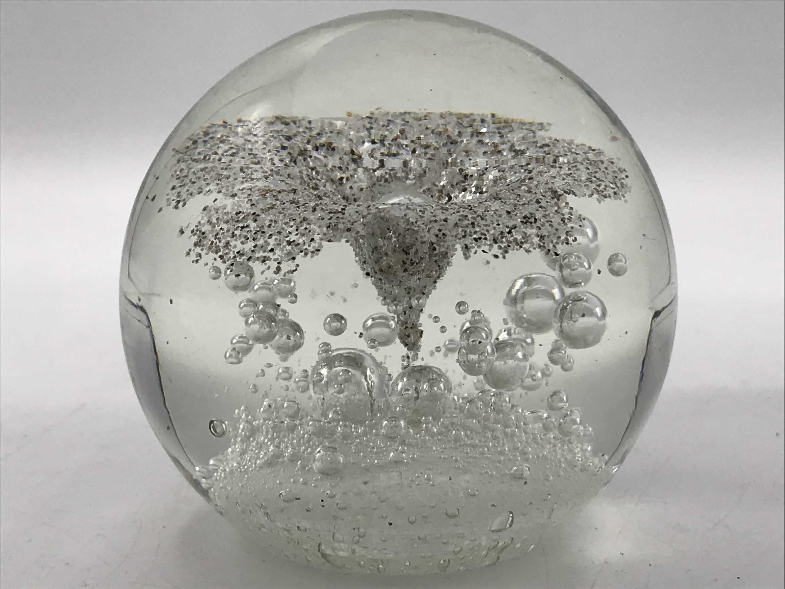 Stunning Italian Murano Glass Paperweight Bubbles - Image 6