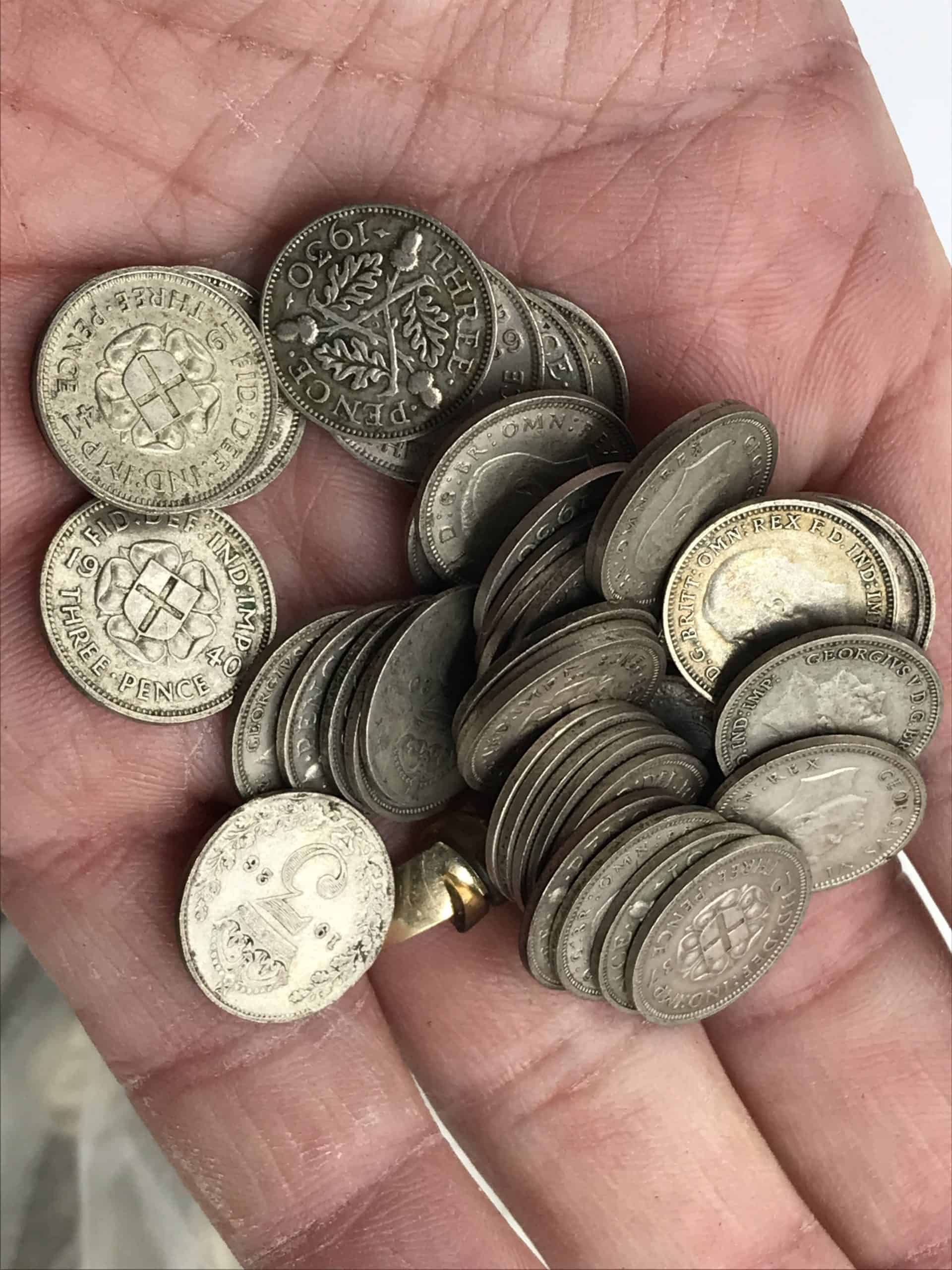 Large Bulk Lot of Pre-1946 Silver Threepence Coins – Approx. 260 Coins (362g) | Investment or Collectors' Lot - Image 6
