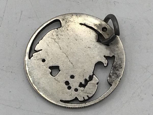 USA Silver Half Doller Carved Into a Pendant - Image 4