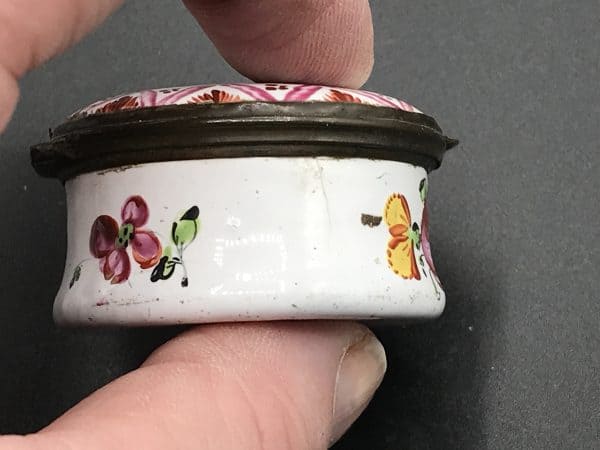 Antique Georgian Enamel Patch Box – Hand-Painted Floral Design – 18th/19th Century - Image 6