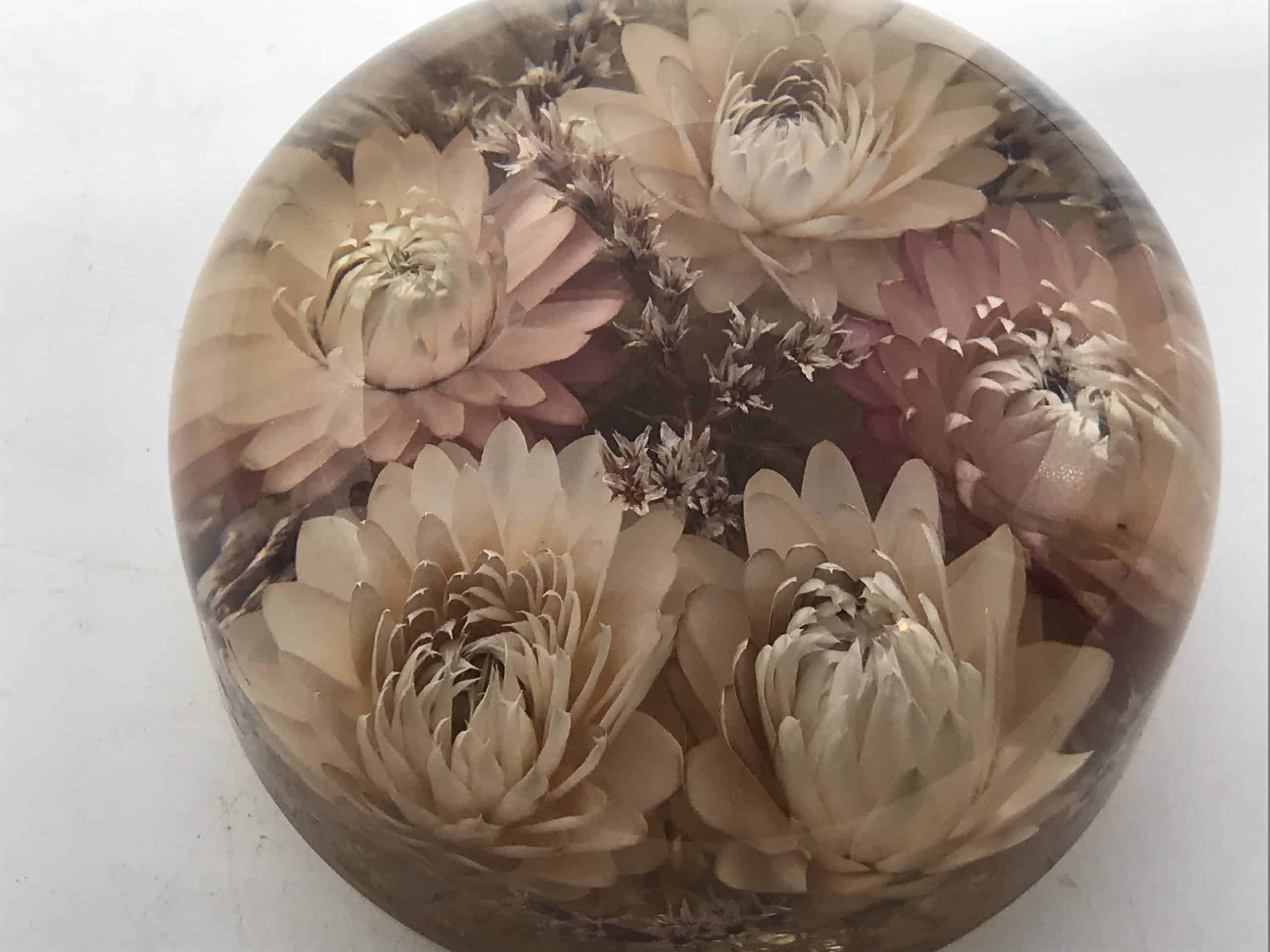 Large Vintage Dried Flower Lucite Paperweight - Image 3