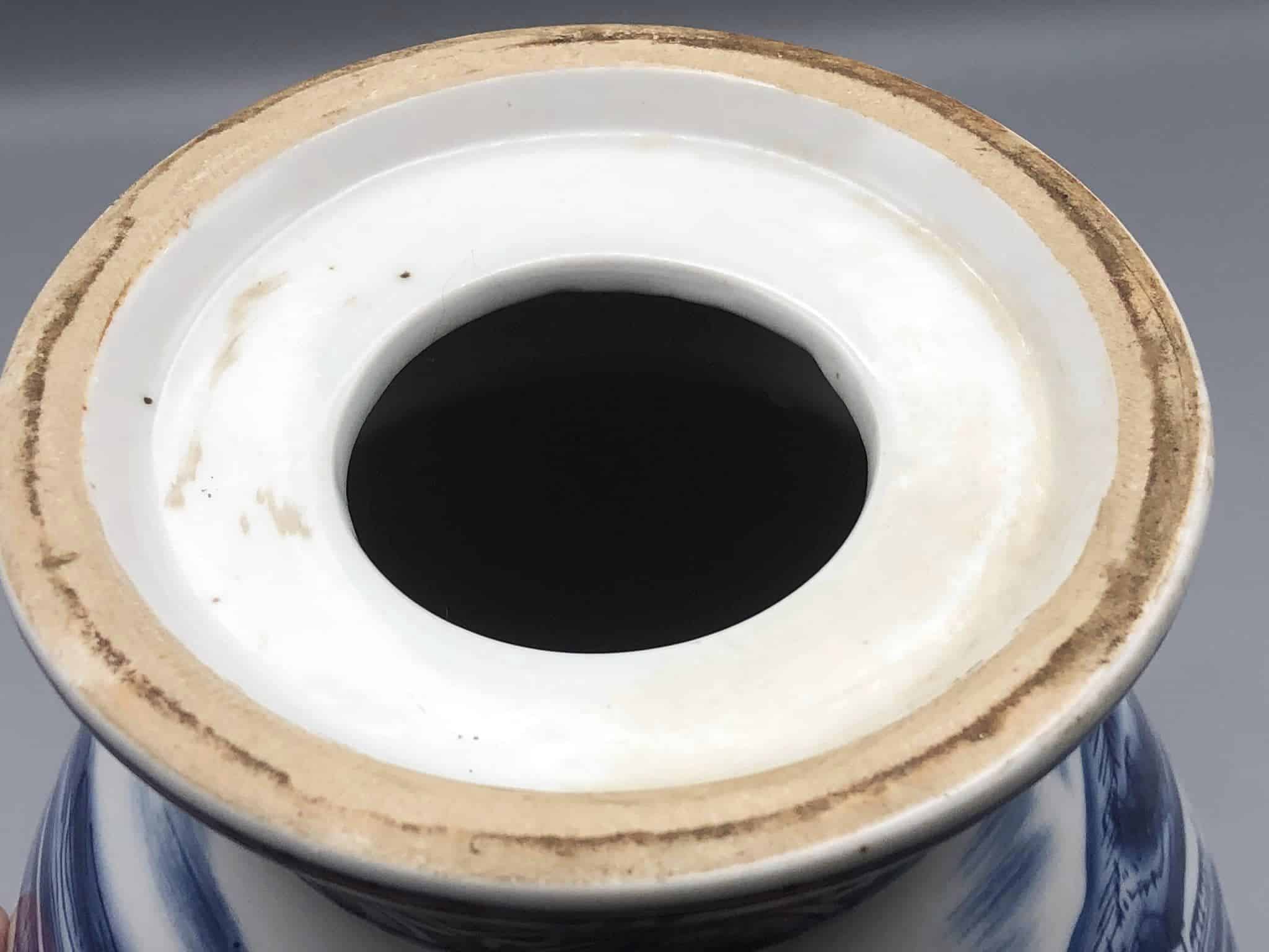 Hand-Painted Chinese Blue & White Porcelain Lamp – 20th Century – 11" Tall - Image 9