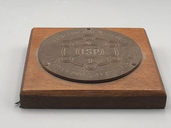 Interesting Copper Plaque Paperweight ISP Metalurgical Research - Image 4