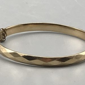 9ct Gold Bangle – 17g Weighted – Classic & Elegant Wristwear