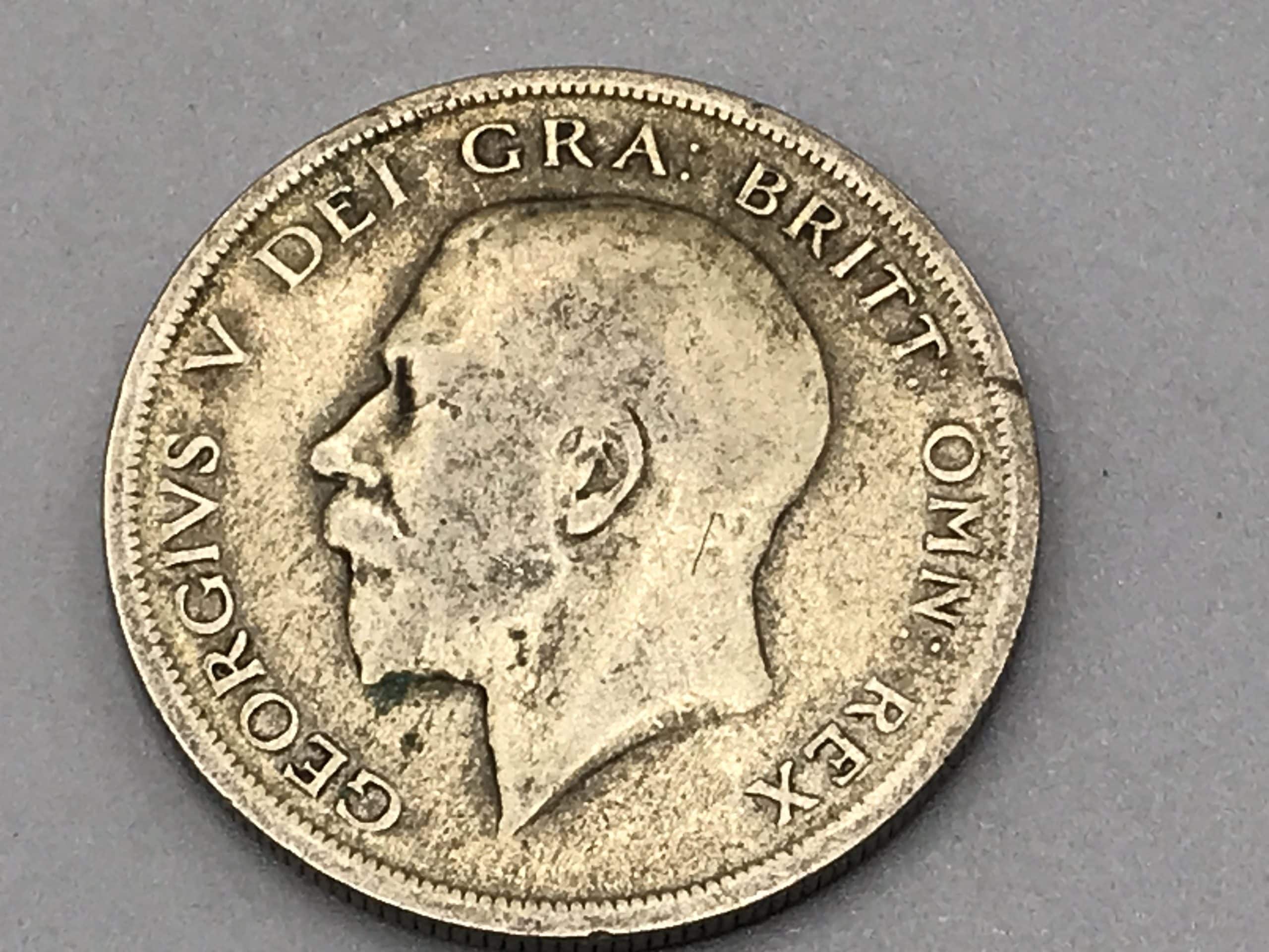 English Silver 1920 Half Crown Coin - Image 3