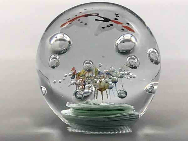 Vintage Chinese Glass Paperweight Butterflies - Image 3