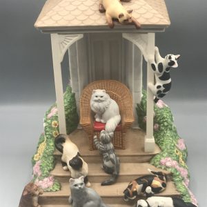 Porcelain Cat Figurine Gazebo – 1988 Carol Lawson Franklin Mint