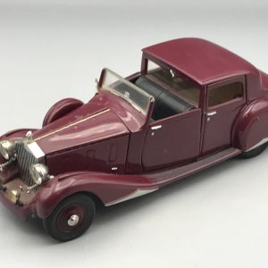 Danbury Mint Die-Cast Rolls-Royce Phantom III Sedanca de Ville Model Car – 1938 Garnet Finish