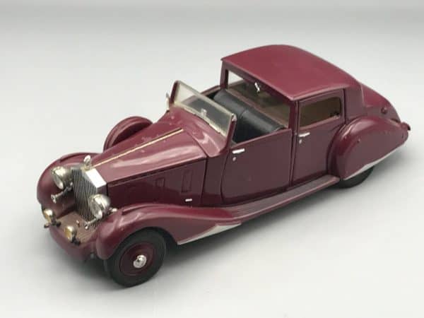 Danbury Mint 1938 Rolls-Royce Phantom III Sedanca de Ville die-cast model car in garnet finish